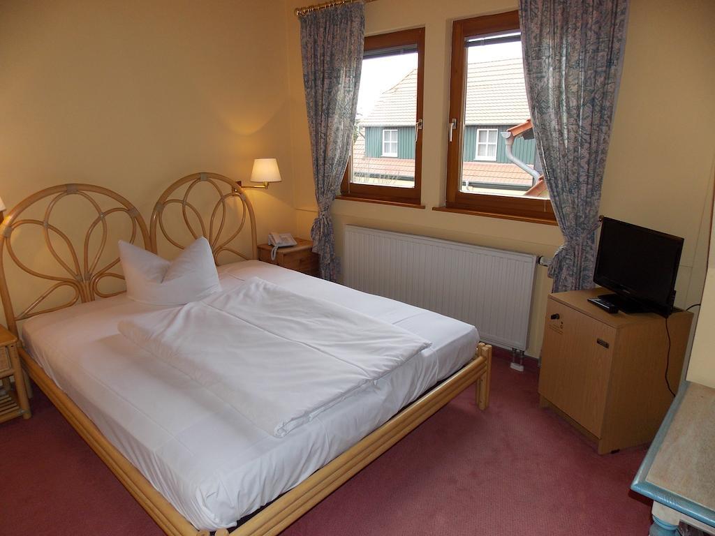 Gasthof Und Landhotel Zur Ausspanne Klipphausen Pokoj fotografie